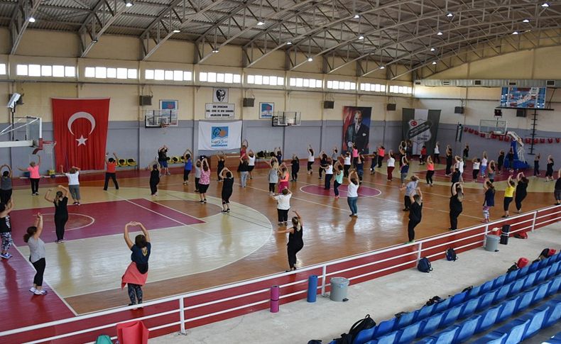 Narlıdere'de güne Aerobik ile merhaba