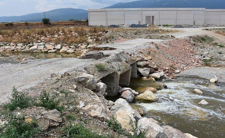 Nif Çayı üzerindeki geçici köprü kullanıma kapatıldı