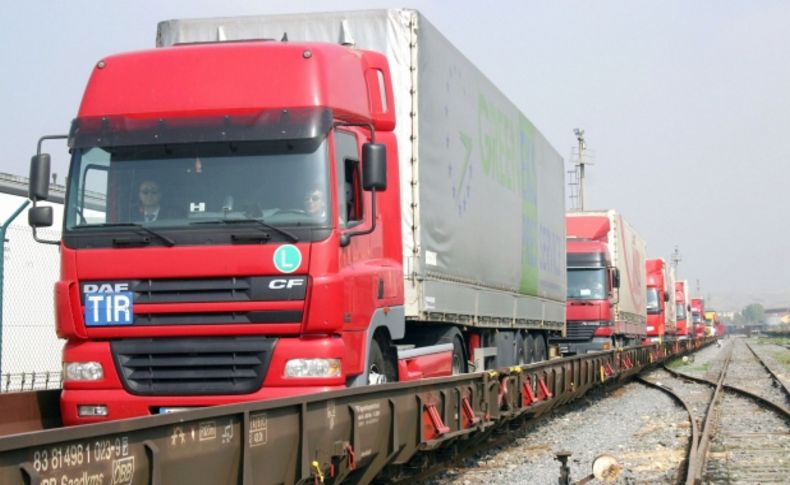 Nisan’da TIR geçişleri arttı