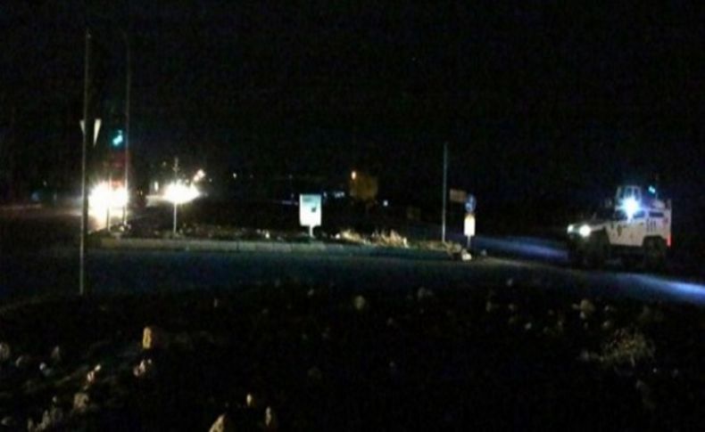 Nusaybin'de polis servis aracına saldırı: 10 yaralı