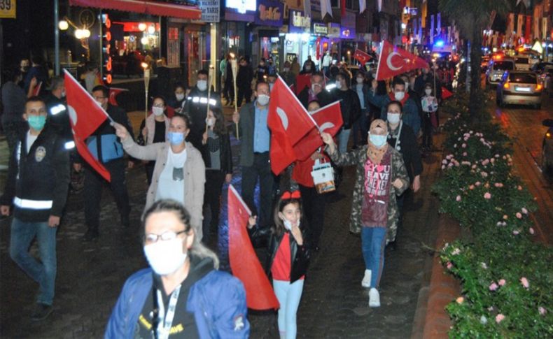 Ödemiş'te Cumhuriyet Bayramı için fener alayı