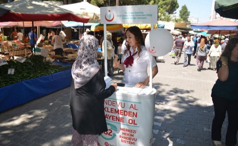 Ödemiş'te hastane yönetimi pazarda stant açtı