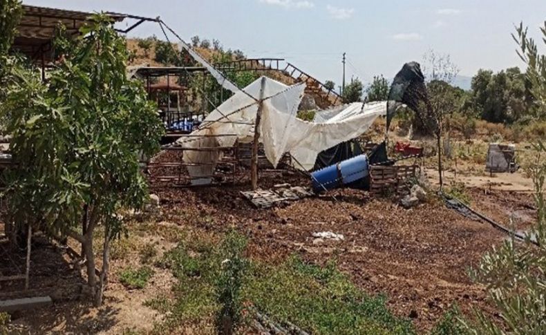 Ödemiş'te yağış ve fırtına zarar verdi