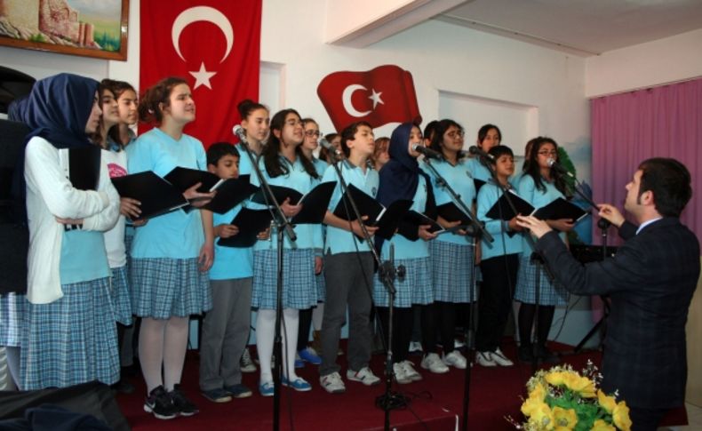 Öğrenciler cezaevinde 'kutlu doğum' etkinliği düzenledi