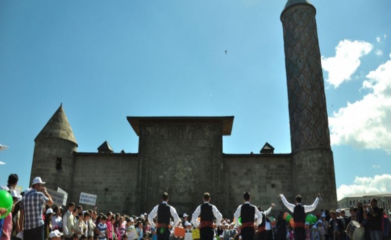 Öğrenciler, temiz bir çevre için mesaj verdi
