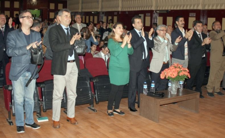 Öğrencilerden türkü ziyafeti