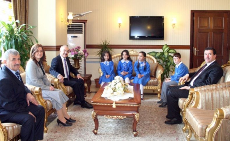 Öğrencilerden Vali Yenigün’e ziyaret