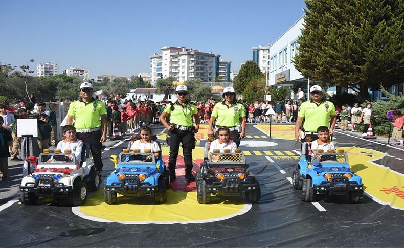 Öğrencilere trafik eğitimi