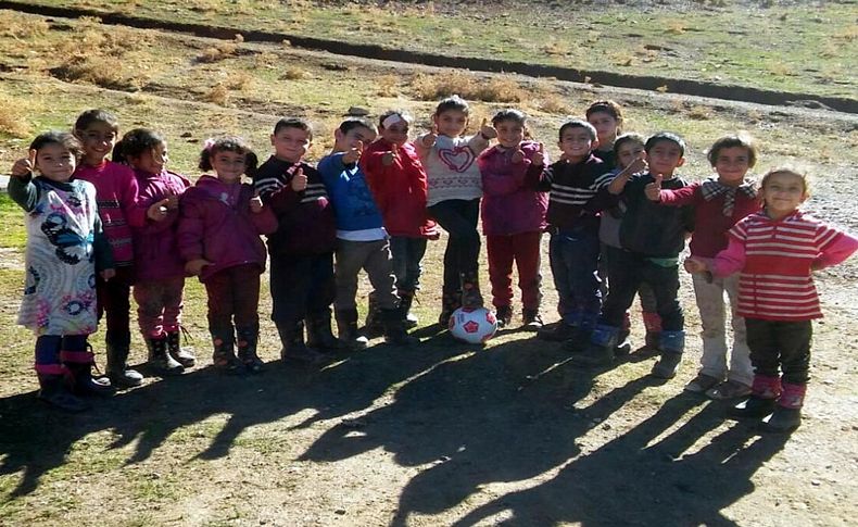 İzmir'den Bitlis'e yardım köprüsü kurdu