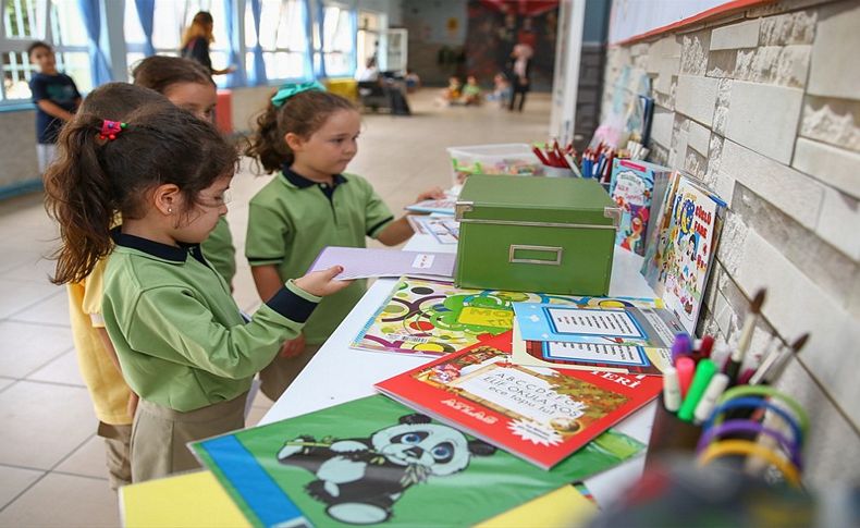 Okullarda 'askıda defter kalem' kampanyası