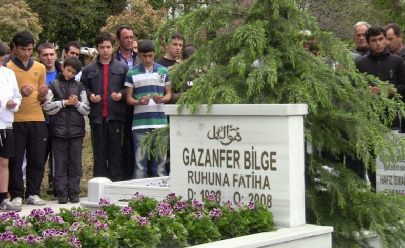 Olimpiyat şampiyonu Gazanfer Bilge kabri başında anıldı.