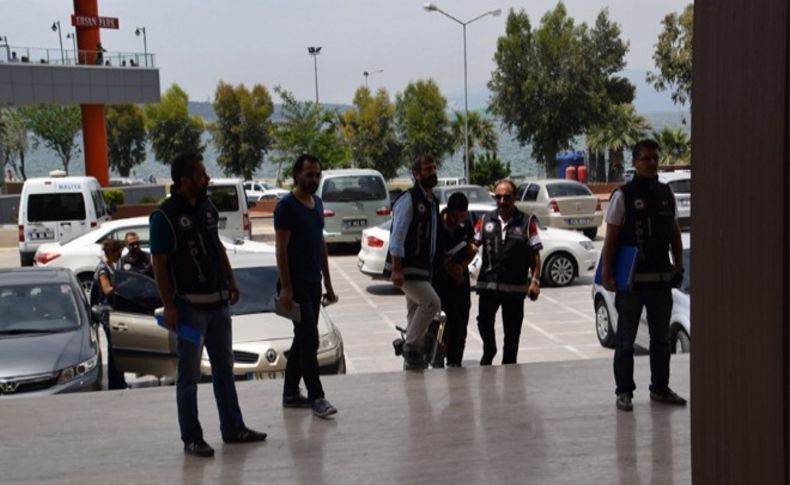İzmir'de insan kaçakçılarına operasyon