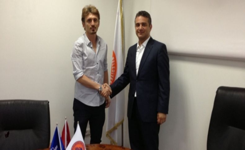 Orhan Ak İstanbul BBSK'ya transfer oldu