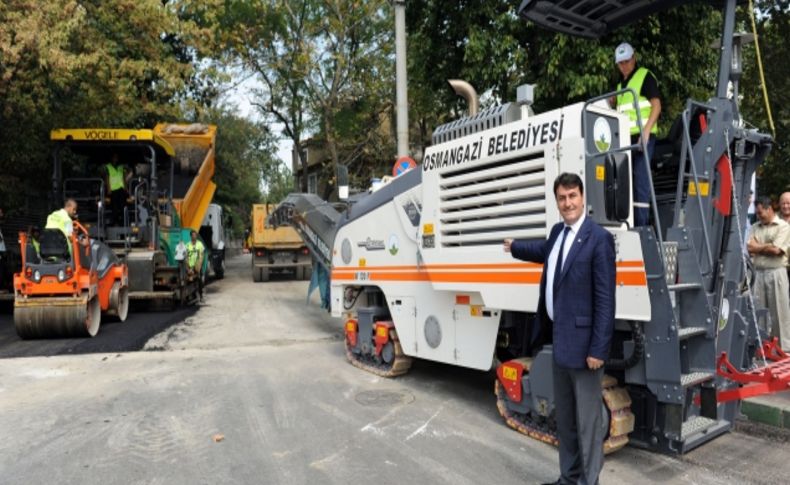 Osmangazi’de çıkmaz sokaklar açılıp caddeler asfaltlanıyor