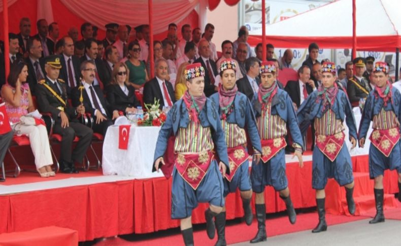 Osmaniye'de Zafer Bayramı törenlerle kutlandı