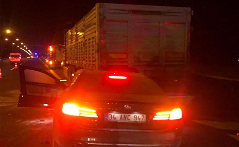 Otomobil park halindeki TIR'a çarptı: 1 ölü