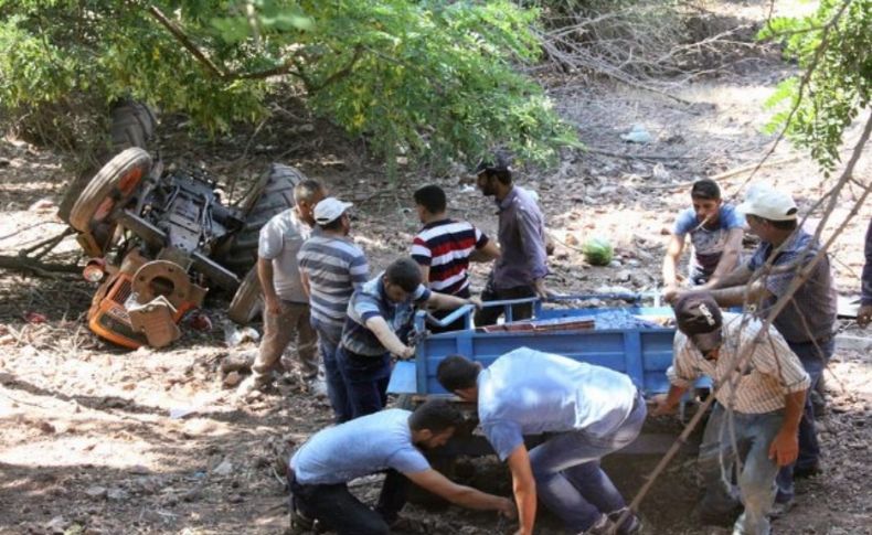 Piknik yolunda traktör kazası: 1 ölü 12 yaralı