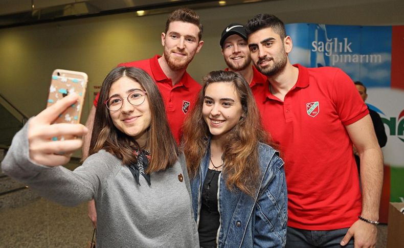 Pınar Karşıyaka'nın gözü Avrupa'da