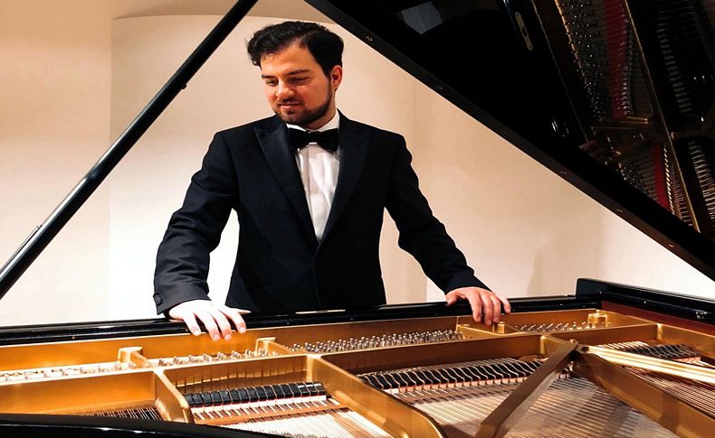 Piyanist Burak Çebi ile Debussy gecesi