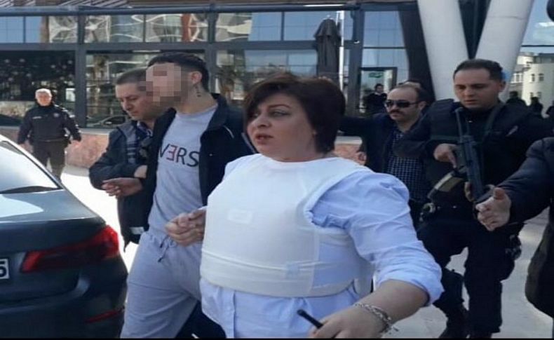 AVM'de pompalı tüfekle ateş açtı, kadın emniyet müdürü ikna etti