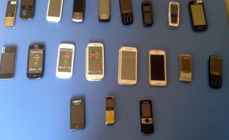 Polis kaçak telefon avında