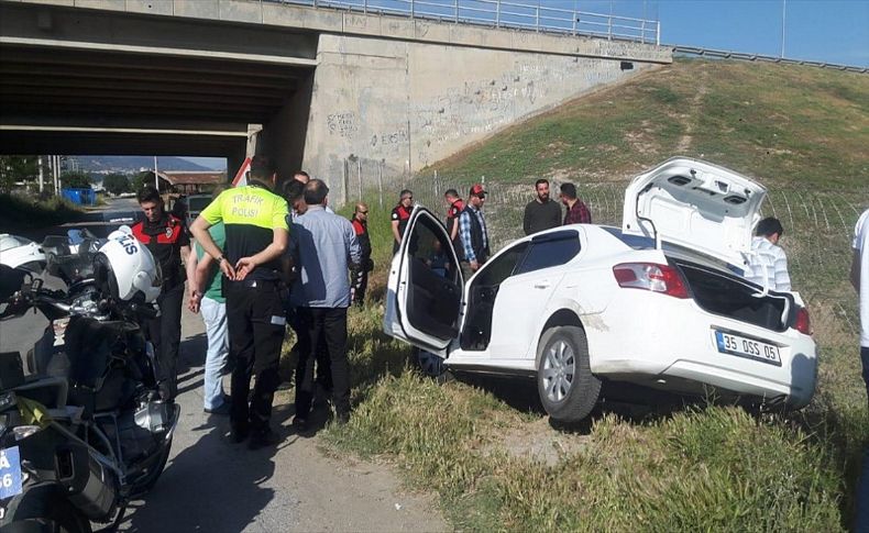 Polisten kaçarken kaza yaptılar