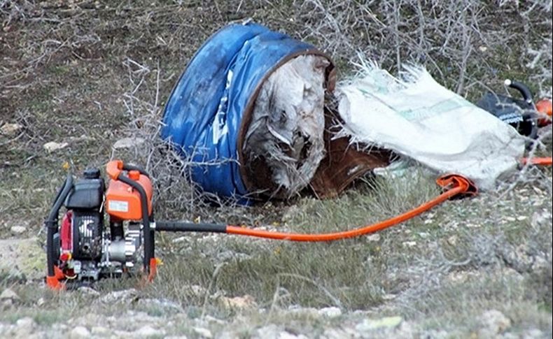 Preslenmiş metal varilden erkek cesedi çıktı