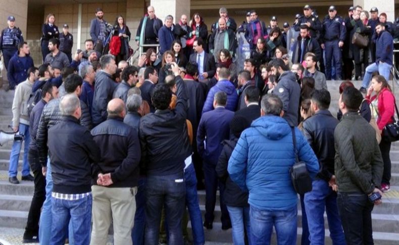 Protestocu avukatlar yargı önünde