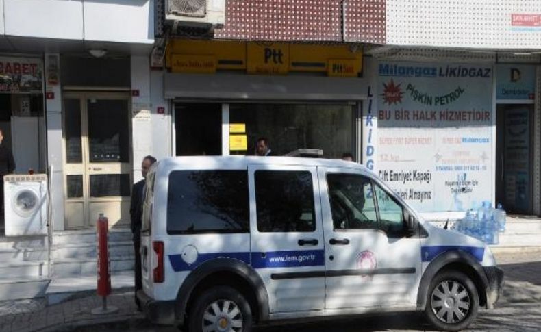 Ptt Şubesini Benzin Bidonu Ile Soydu