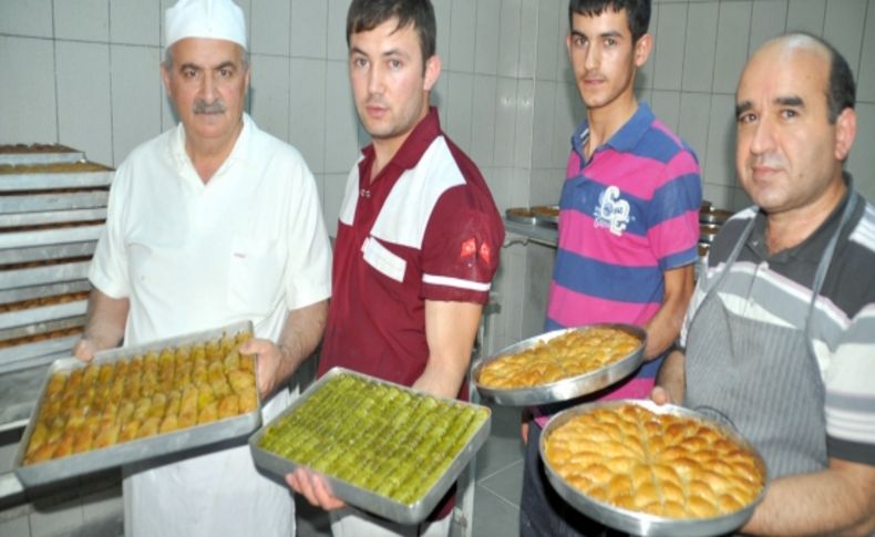 Ramazan Bayramı tatlıcıların yüzünü güldürdü