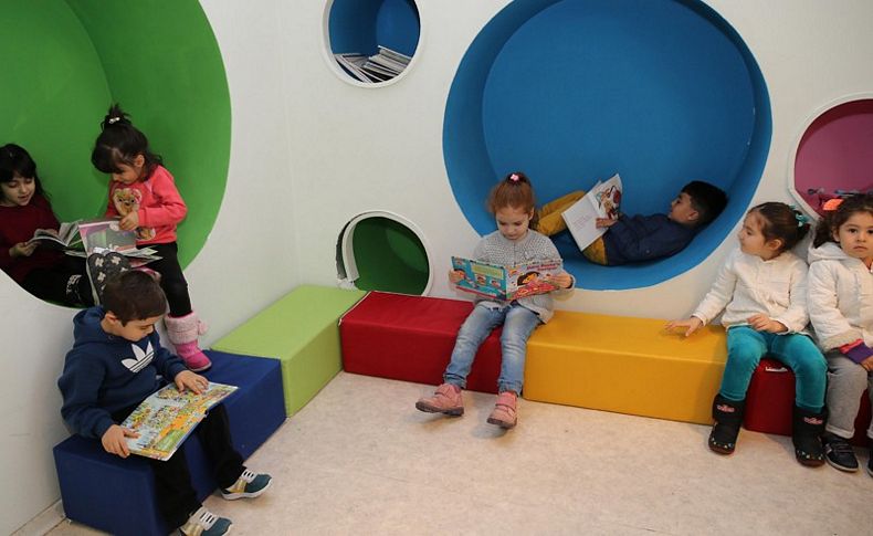 Karşıyaka'nın renkli kütüphanesi çok sevildi