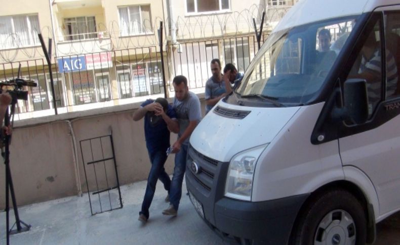 Reyhanlı zanlısına yardım ve yataklıkla suçlanan 4 kişinin sorgusu sürüyor