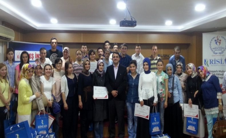 RİSİAD kursiyerleri sertifikalarını aldı