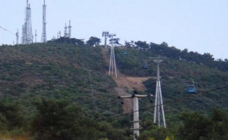 Teleferik açıldığı gün arıza yaptı