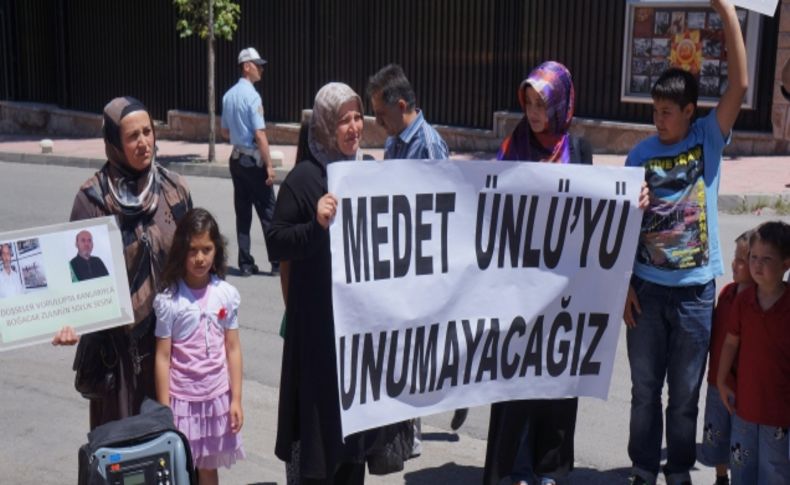 Rusya Büyükelçiliği önünde 'Medet Ünlü' protestosu