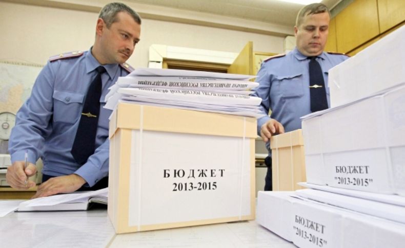 Rusya ilk dört ayda 72 milyar ruble bütçe açığı verdi