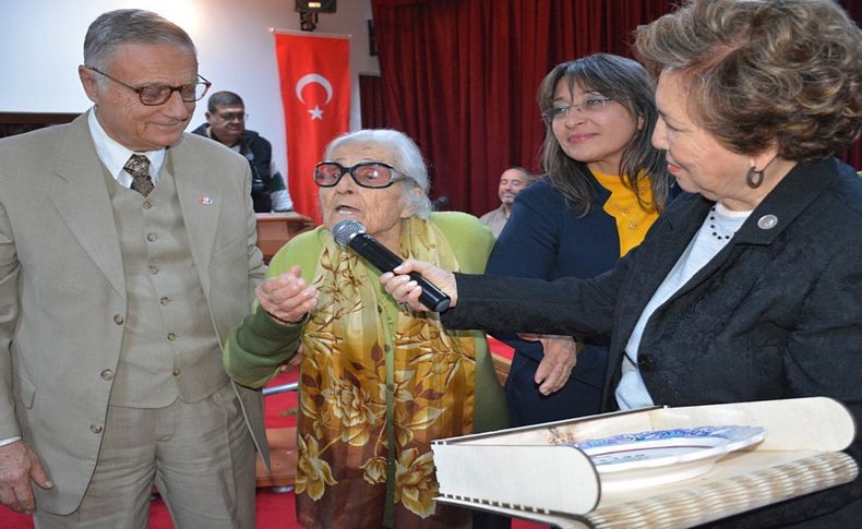 Sabiha Öğretmen Atatürk'ü anlattı