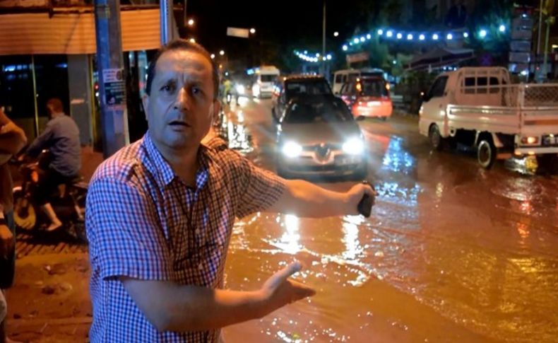 Sağanak yağmur Ödemiş'i vurdu