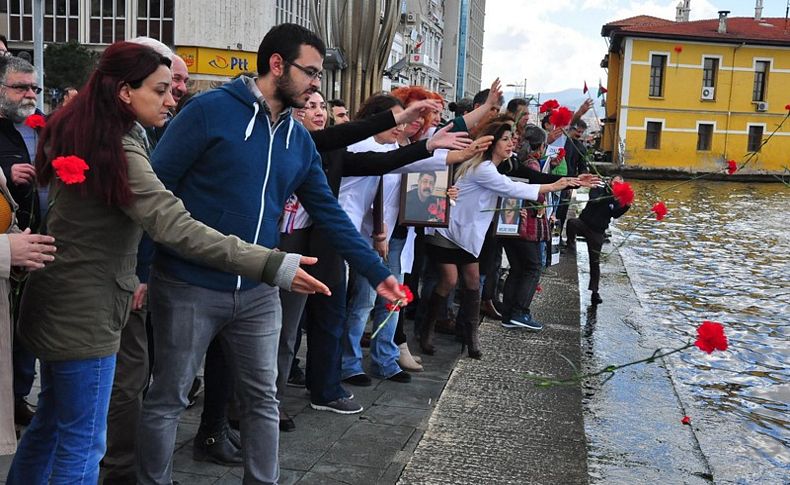 Sağlıkçılar ölen meslektaşlarını andı