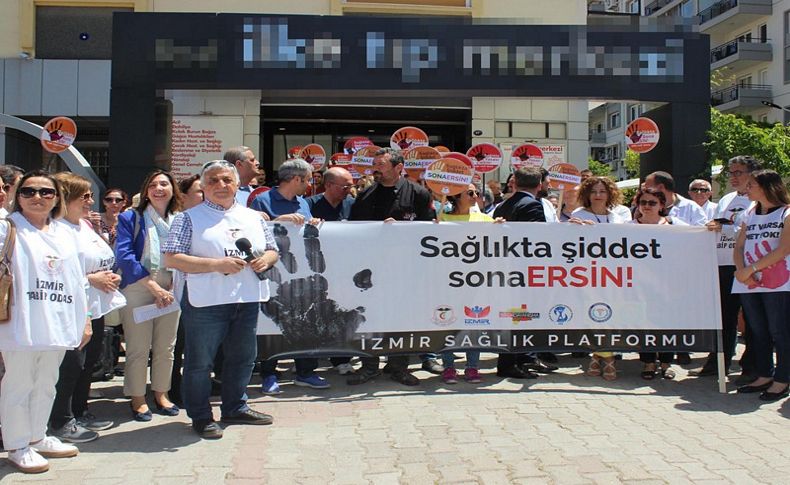 Sağlıkçılardan, doktora şiddete protesto