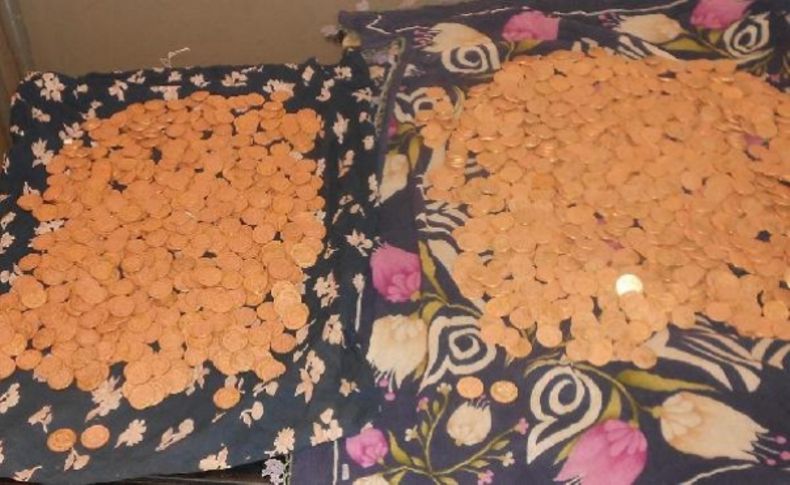Sahte altınları satamadan yakalandı