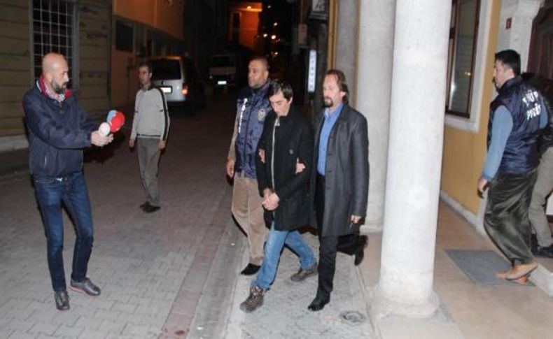 Sahte Polisler Savci Ve Hakimleri Bile Dolandirdilar