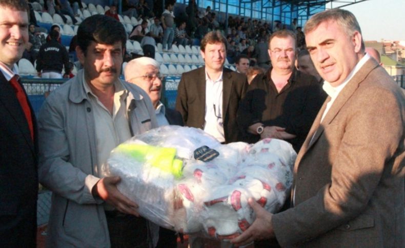 Sakarya'da amatör spor kulüplerine malzeme yardımı