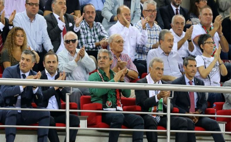 Başkan Akpınar'dan yeni öneri: Yalı’ya stat yerine 10 bin kişilik salon yapalım