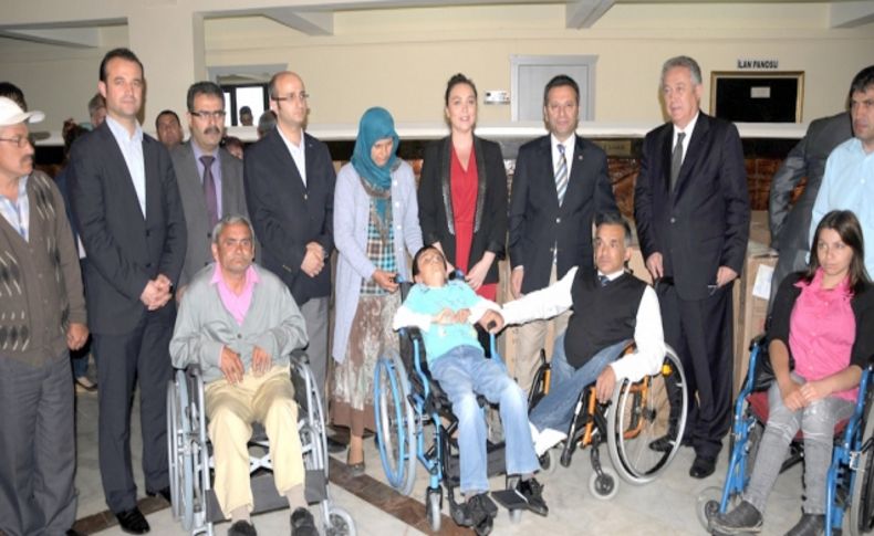 Samsun'da 60 engelli tekerlekli sandalye sahibi oldu