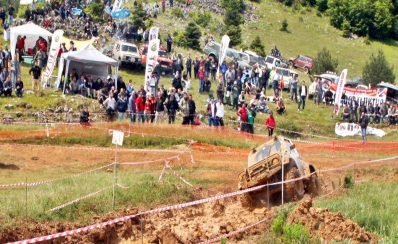 Sapanca'da yapılan Off-Road yarışları sona erdi