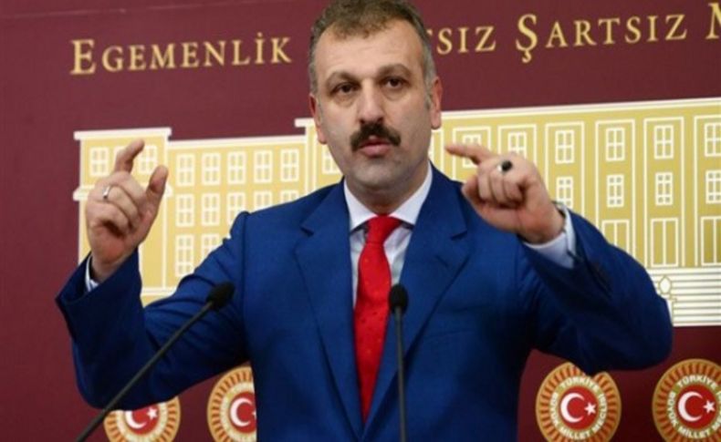 Saral’dan yumruk savunması