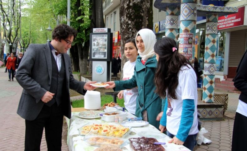 SAÜ öğrencileri, bayat ekmeği değerlendirdi