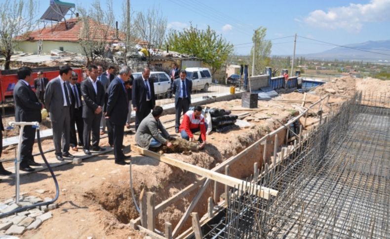 Sazlıca'ya yapılacak yeni okulun temeli atıldı