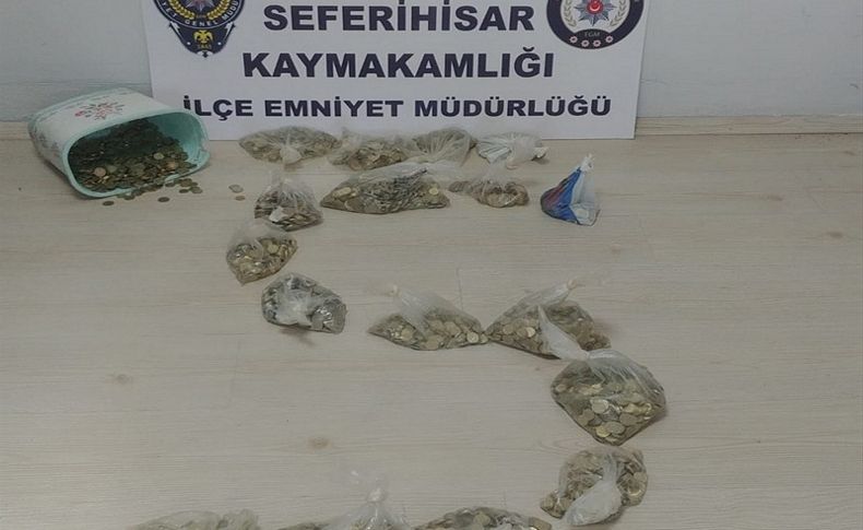 Seferihisar'da kafeden para çalan bir kişi tutuklandı